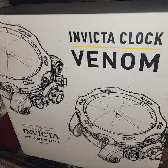 Wall Clock - Picture 1 of 2